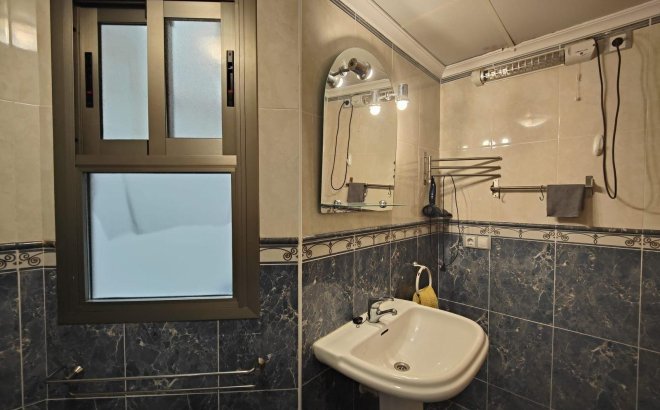 Resale - Apartment -
Torrevieja - La Mata