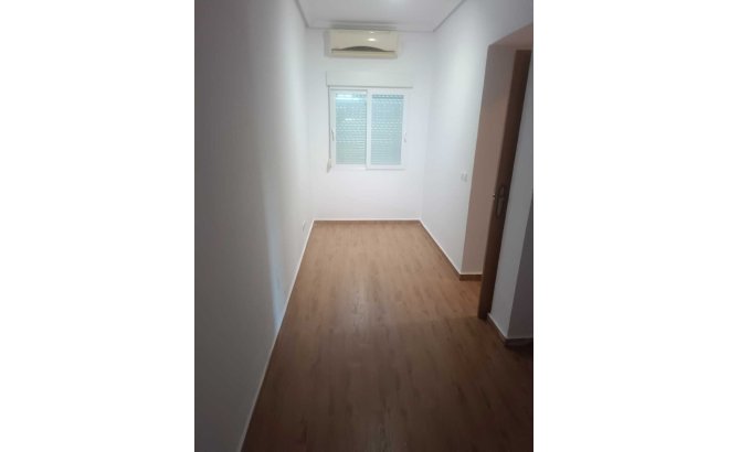 Resale - Villa -
Los Altos - Costa Blanca