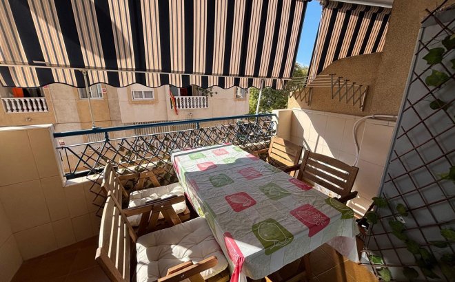 Resale - Apartment -
Torrevieja - Playa de los Locos
