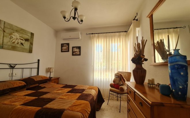 Resale - Villa -
Orihuela Costa - Lomas De Campoamor-las Ramblas