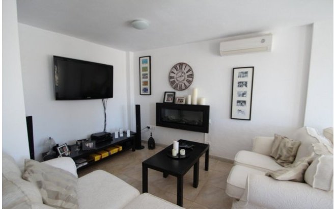 Resale - Villa -
Villamartin - Costa Blanca