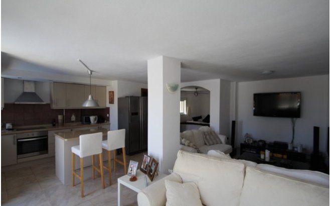 Resale - Villa -
Villamartin - Costa Blanca