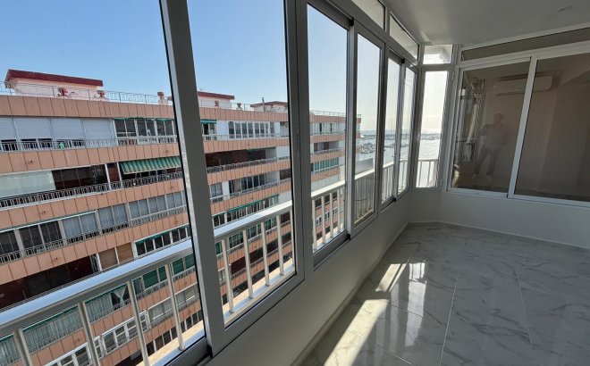 Resale - Penthouse -
Torrevieja - Acequion