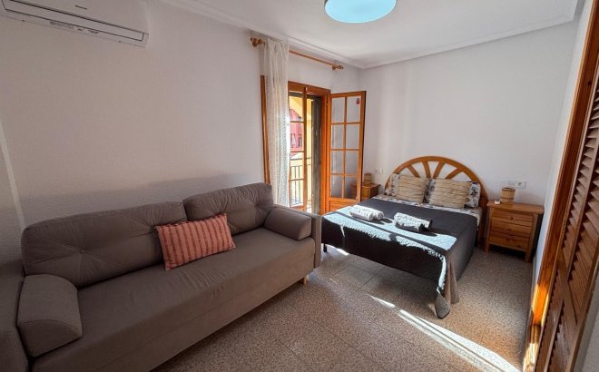 Resale - Apartment -
Torrevieja - Los Frutales