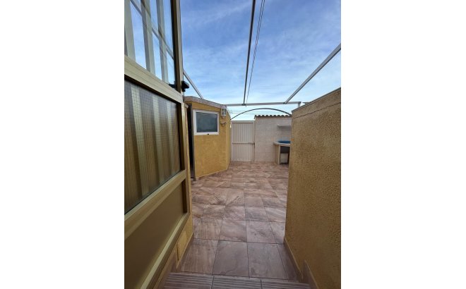 Resale - Dúplex -
Orihuela Costa - Punta Prima