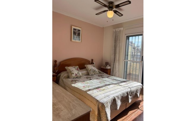 Resale - Dúplex -
Orihuela Costa - Punta Prima