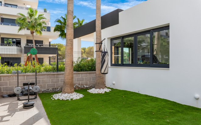 Resale - Apartment -
Villamartin - Costa Blanca