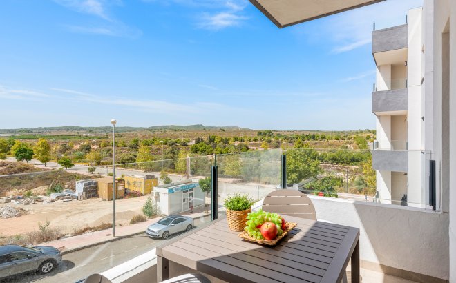 Resale - Apartment -
San Miguel de Salinas - Inland