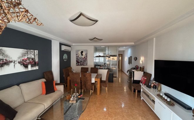 Herverkoop - Appartement -
Torrevieja