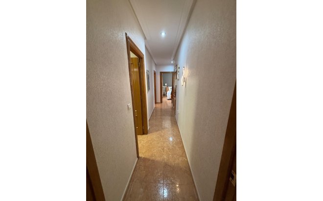Herverkoop - Appartement -
Torrevieja