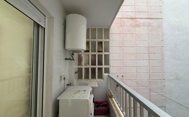 Resale - Apartment -
Torrevieja - Playa de los Locos