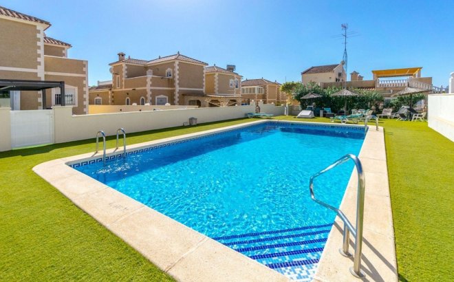 Revente - Bungalow -
San Miguel de Salinas - Inland