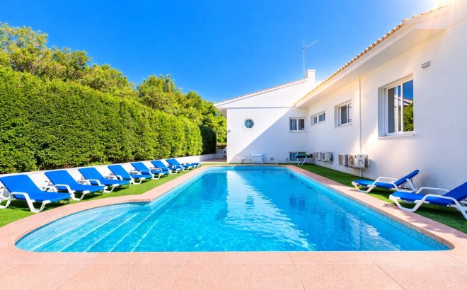 Herverkoop - Villa -
Dehesa de Campoamor - Costa Blanca