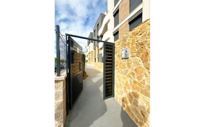 Resale - Apartment -
Torrevieja - Costa Blanca