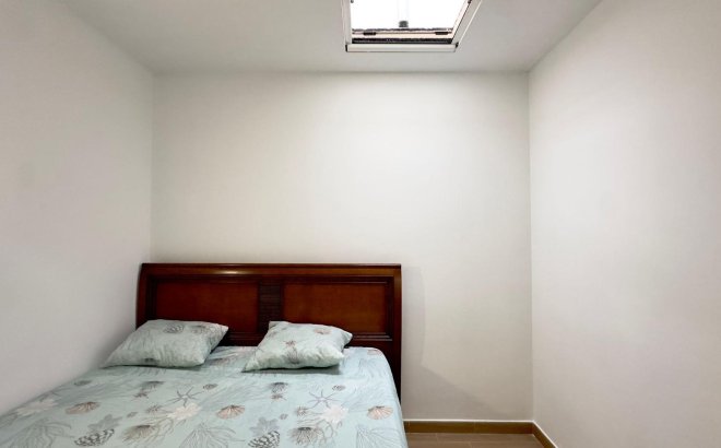 Resale - Bungalow -
Torrevieja - El Limonar