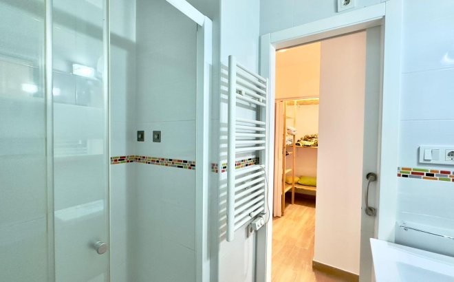 Resale - Bungalow -
Torrevieja - El Limonar