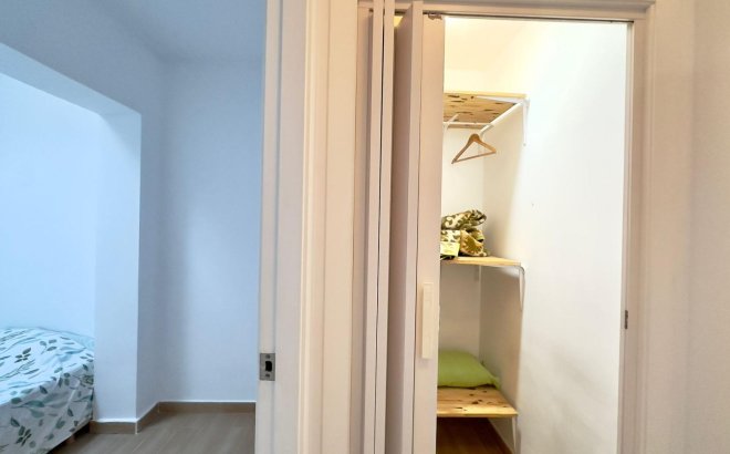 Resale - Bungalow -
Torrevieja - El Limonar