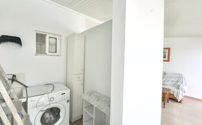 Resale - Bungalow -
Torrevieja - El Limonar