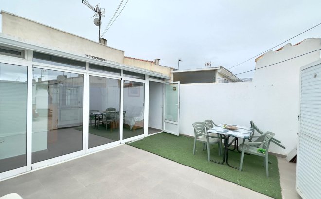 Resale - Bungalow -
Torrevieja - El Limonar