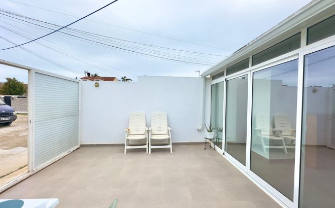 Resale - Bungalow -
Torrevieja - El Limonar