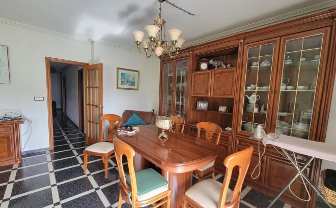 Resale - Apartment -
Torrevieja - Centro