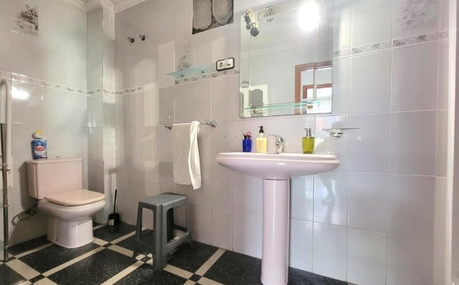 Resale - Apartment -
Torrevieja - Centro