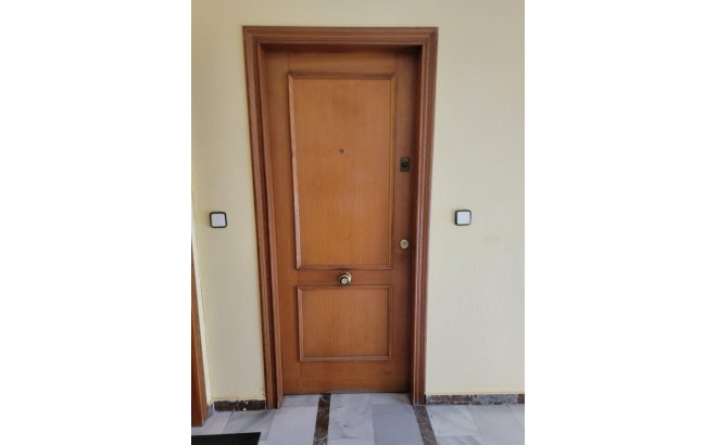 Resale - Apartment -
Torrevieja - Centro