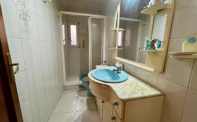 Revente - Appartement -
Torrevieja - Centro