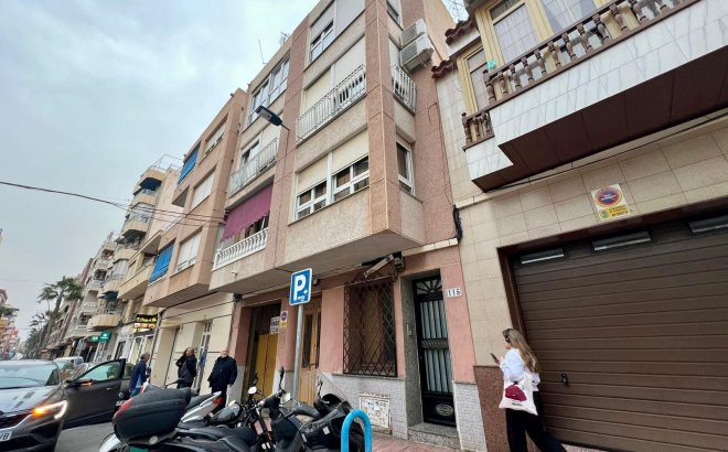 Revente - Appartement -
Torrevieja - Centro