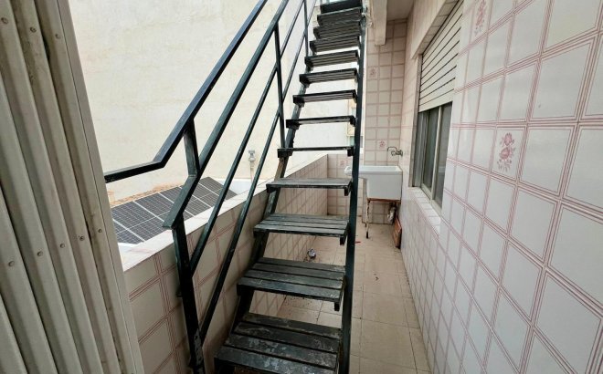 Revente - Appartement -
Torrevieja - Centro