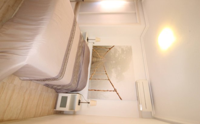 Revente - Appartement -
Torrevieja - Centro