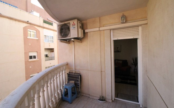 Revente - Appartement -
Torrevieja - Centro