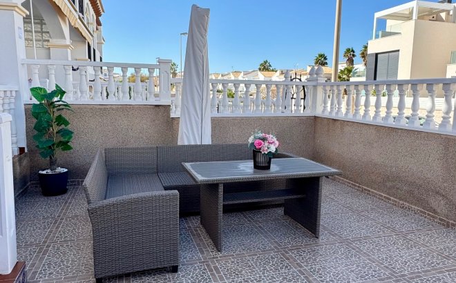 Resale - Apartment -
Orihuela Costa - La Ciñuelica