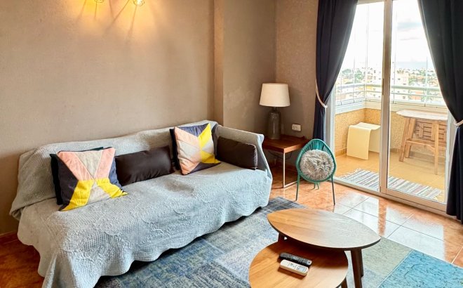 Resale - Apartment -
Torrevieja - Nueva Torrevieja - Aguas Nuevas