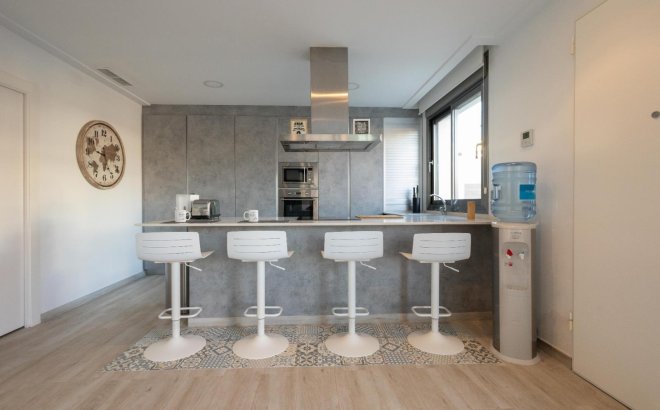 Resale - Villa -
Orihuela Costa - Costa Blanca