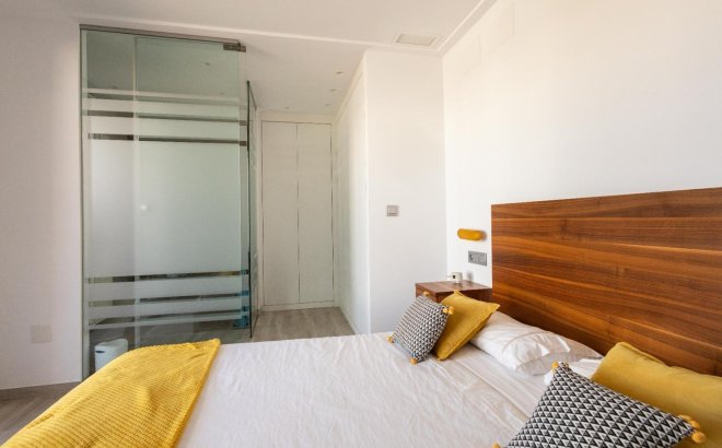 Resale - Villa -
Orihuela Costa - Costa Blanca