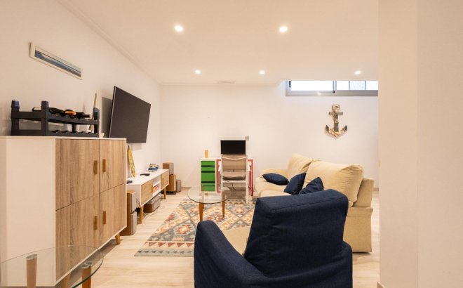 Resale - Villa -
Orihuela Costa - Costa Blanca