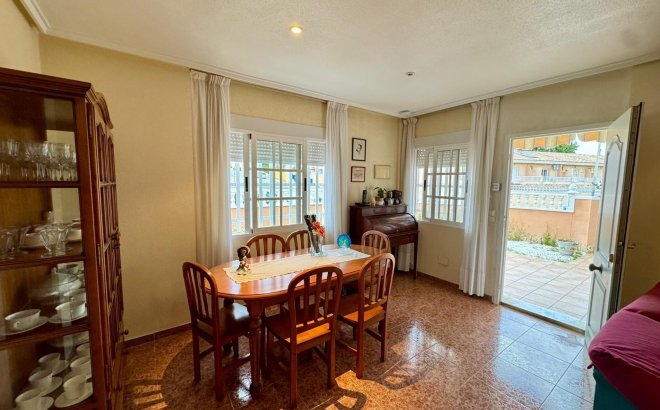 Herverkoop - Villa -
Torrevieja - Costa Blanca