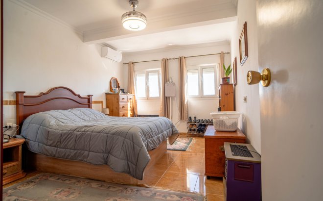 Resale - Town House -
Torrevieja - Costa Blanca