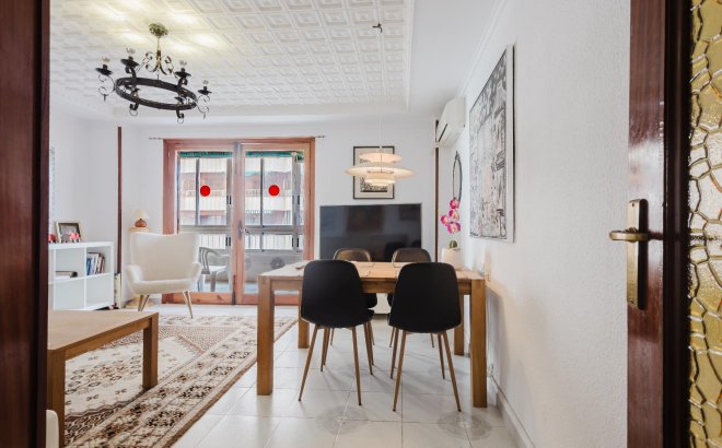 Herverkoop - Appartement -
Torrevieja - Costa Blanca