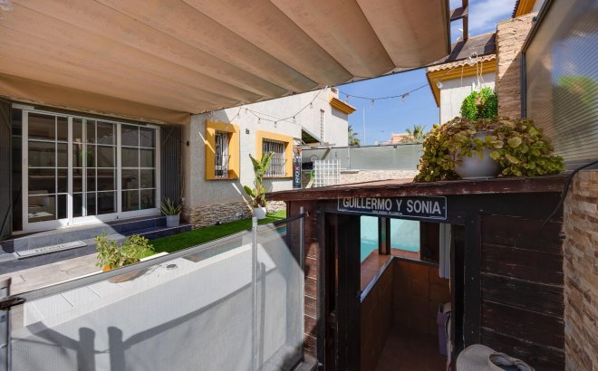 Resale - Villa -
Los Montesinos - La Herrada