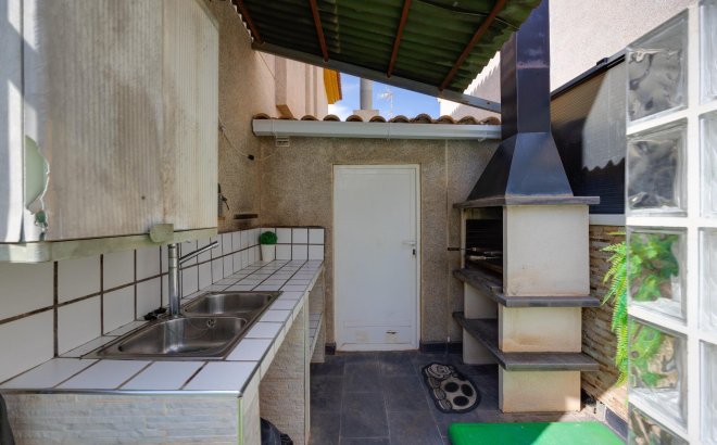 Resale - Villa -
Los Montesinos - La Herrada