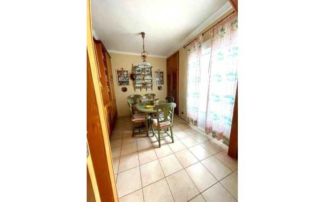 Herverkoop - Appartement -
Torrevieja - Estacion De Autobuses