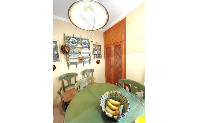 Herverkoop - Appartement -
Torrevieja - Estacion De Autobuses