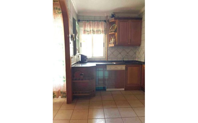 Herverkoop - Appartement -
Torrevieja - Estacion De Autobuses