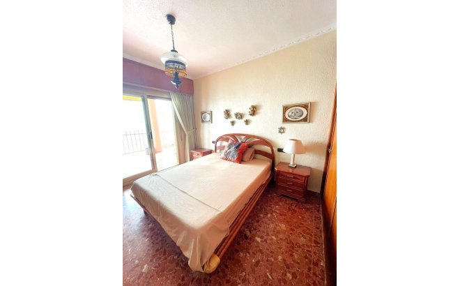 Herverkoop - Appartement -
Torrevieja - Estacion De Autobuses