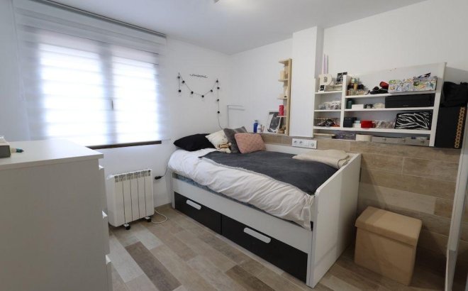 Revente - Dúplex -
Cabo Roig - Costa Blanca