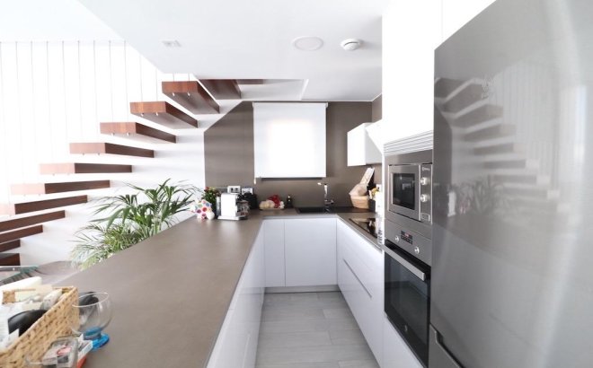 Resale - Villa -
Orihuela Costa - Costa Blanca