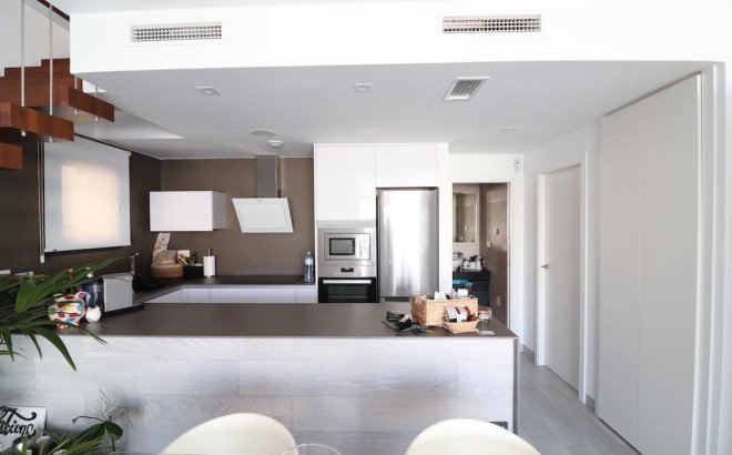 Resale - Villa -
Orihuela Costa - Costa Blanca