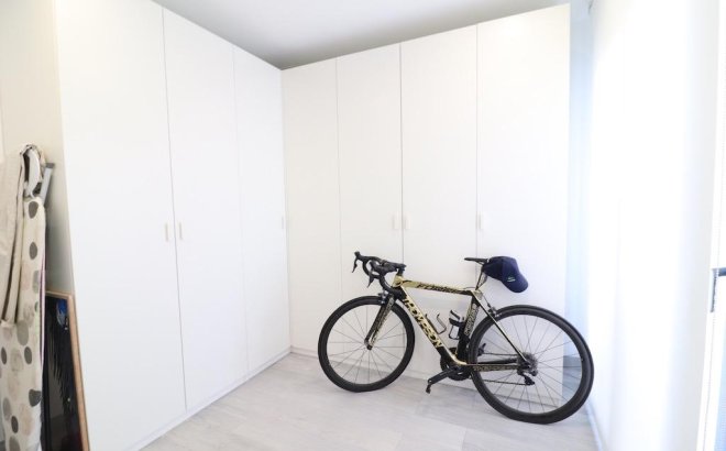 Resale - Villa -
Orihuela Costa - Costa Blanca